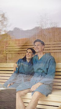 Agnes & Christopher in der Sauna