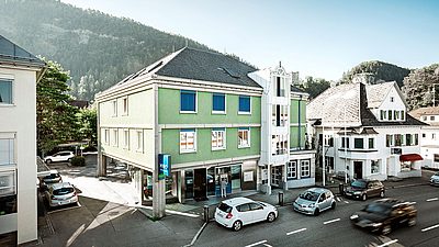 Außenansicht Filiale Götzis der Hypo Vorarlberg