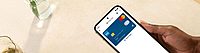 Google Pay wird über ein Smartphone verwendet